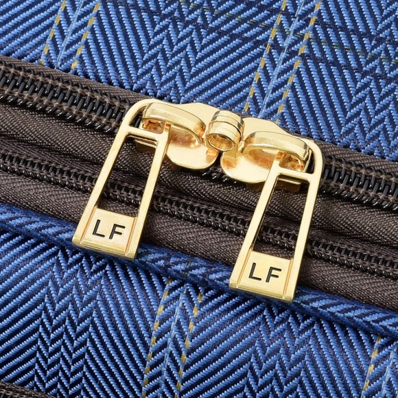 London Fog Brentwood II 20in. Duffel Travel Bag Navy Blue Brown Wide Opening NEW - Picture 6 of 8